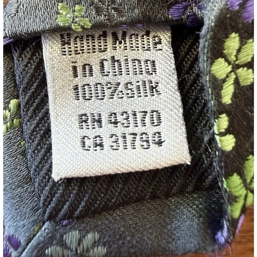 Geoffrey Beene Mens 100% Silk Tie Gray Purple Green Floral Necktie Garden